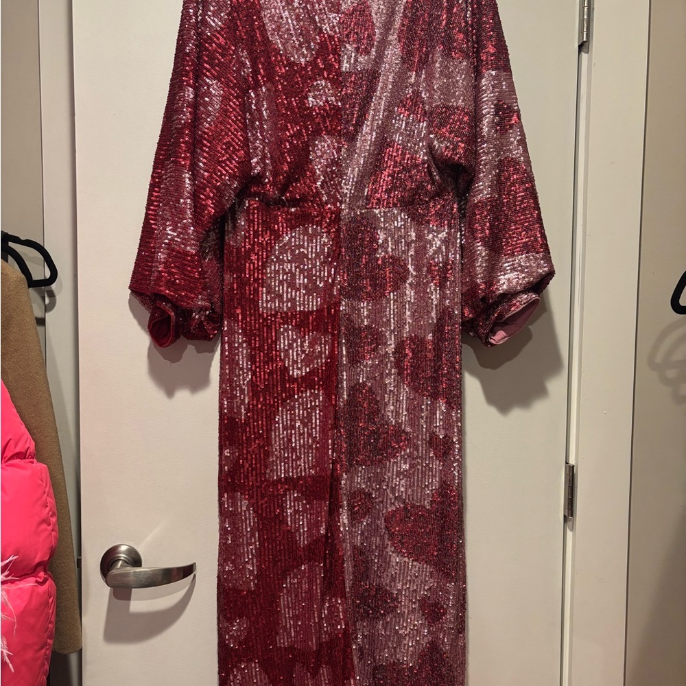 FARM Rio Pink and Red Sequin Heart Midi Dress - Picture 5 of 10